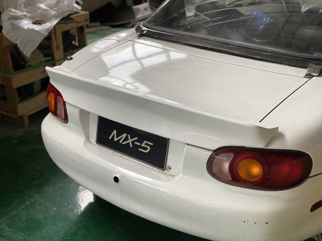 Trunk Spoiler For Miata NB/Mk2 CarbonMiata